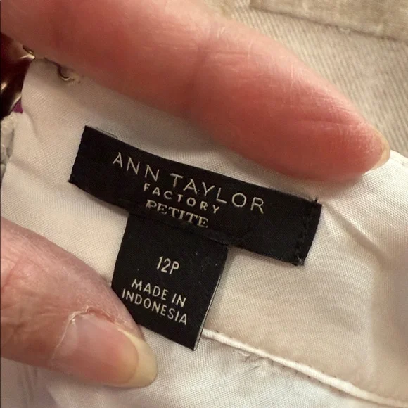 Ann Taylor Plaid Maxi Skirt in Purple, white blu and Pink - Picture 4 of 6